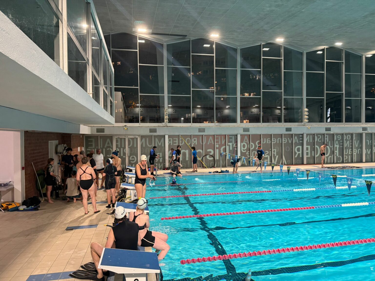 WhatsApp 10.48.02(2)